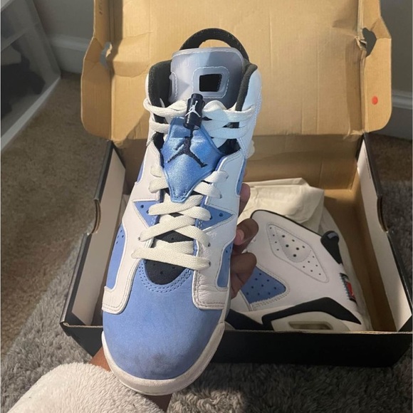 Air Jordan 6 Retro Gs - Picture 2 of 3